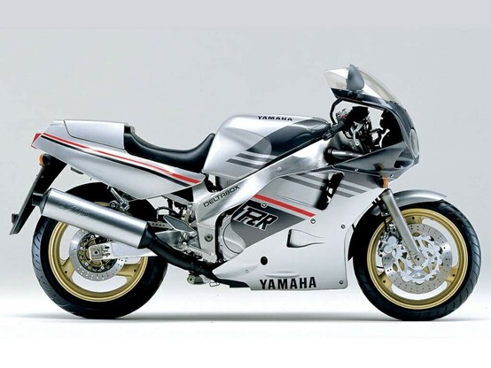 Yamaha FZR 1000 1989 Genesis in gray colors, like the one i owned for over 15 Years.
