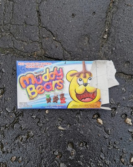 Litter. Cardboard packaging for sweets called "Muddy Bears".