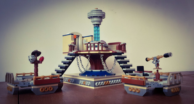 A LEGO TARDIS Console (MOC), with stairwells leading to a hat-rack display room and observatory area 🔭