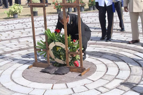 #StKitts and #NevisIsland honoured the 29 nationals for recognizing their legacy and devotion to the country. As part of the celebration of the #Independence 40, the government hosted “National #Heroes Day”. https://tinyurl.com/bd9ku8fx