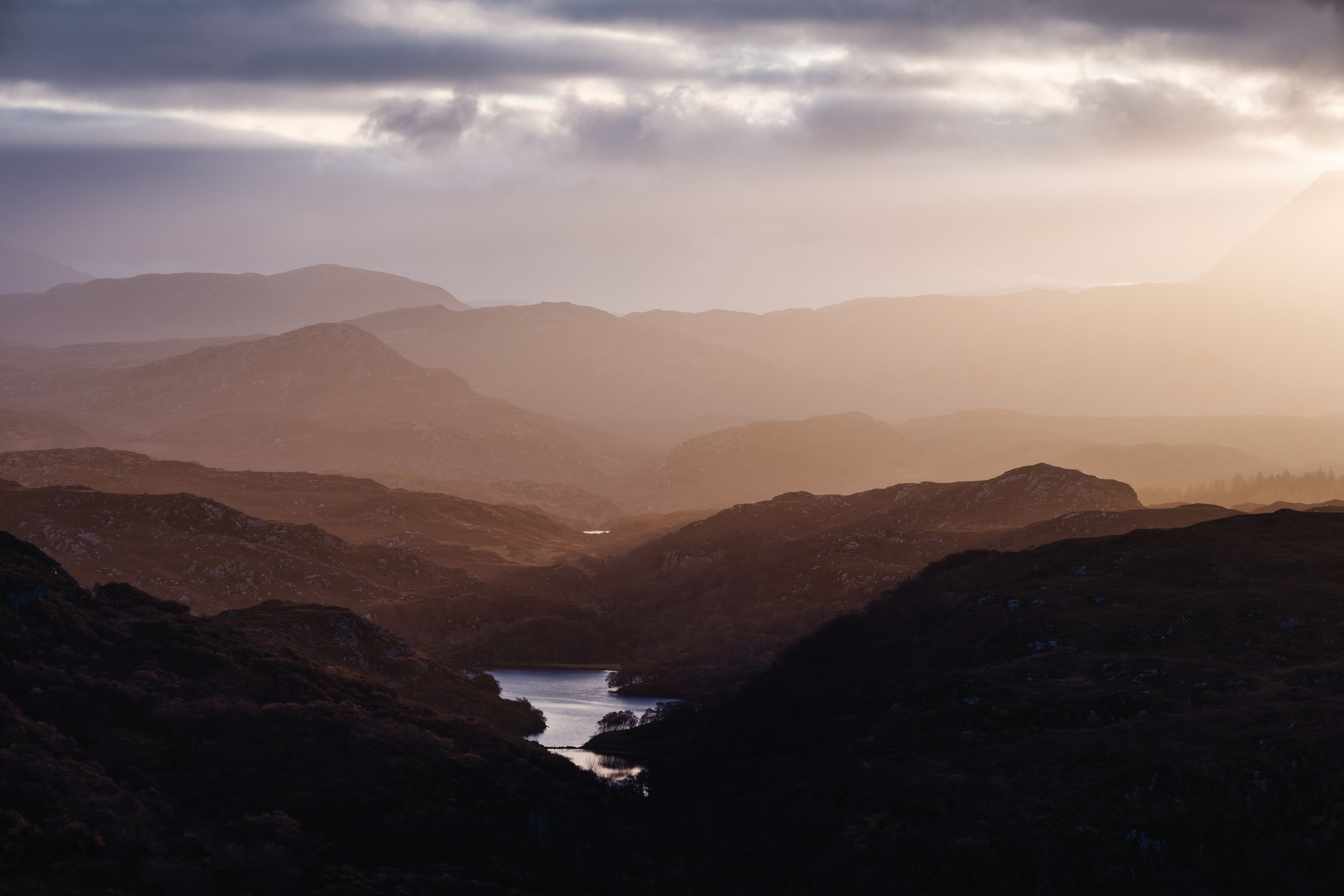 Beautiful oblique light on Manse Loch 