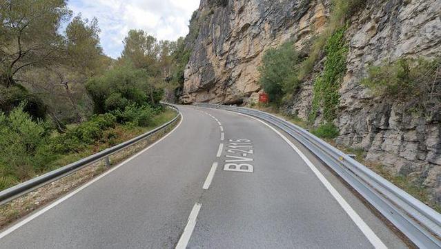 La carretera BV-2115 al seu pas per Castellet i la Gornal (Google Street View)