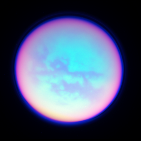 Titan_-_nIR+UV_False_Color_-_June_25_2009_(53835982497).png