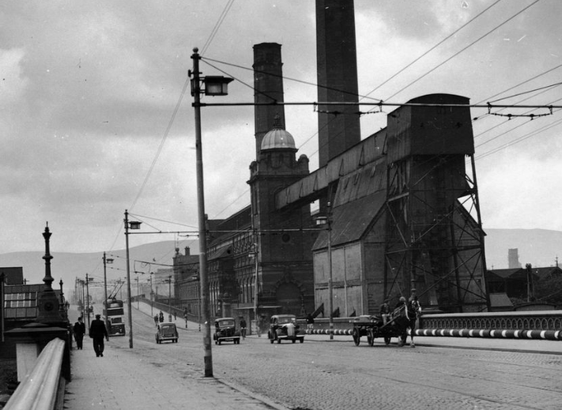 Picture of East Bridge street Belfast in 1942 - a grim-looking power station with two large chimneys dominates the photograph
(Belfast Telegraph collection, NMNI)