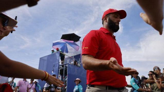 Jon Rahm durant la darrera jornada del golf (Reuters)