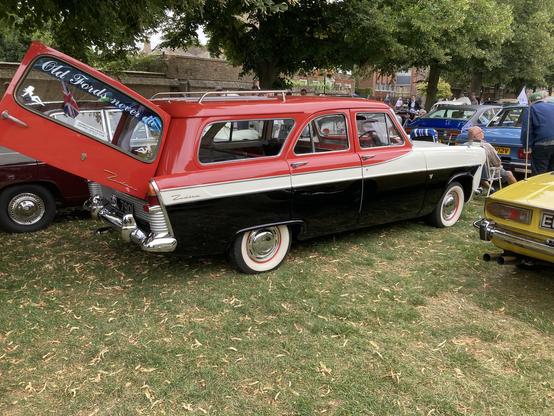 Red, cream and black Ford Zodiac Abbott estate car/station wagon, side view, showing side-hinged tailgate