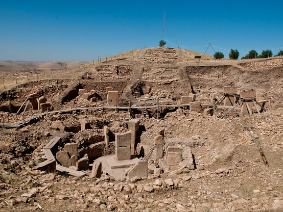 Prehistoric Calendar Memorializing Comet Strike May Indicate Origin of Humanity in the Fertile Crescent