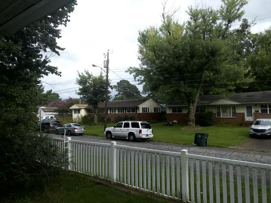 Eastern half of Townley Ave looking eastward. Pretty normal. Just sticks down. 