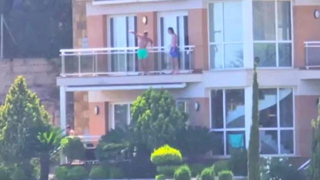 📽️ Lloret multa quatre joves per fer balcòning i puja la pressió sobre els pisos turístics