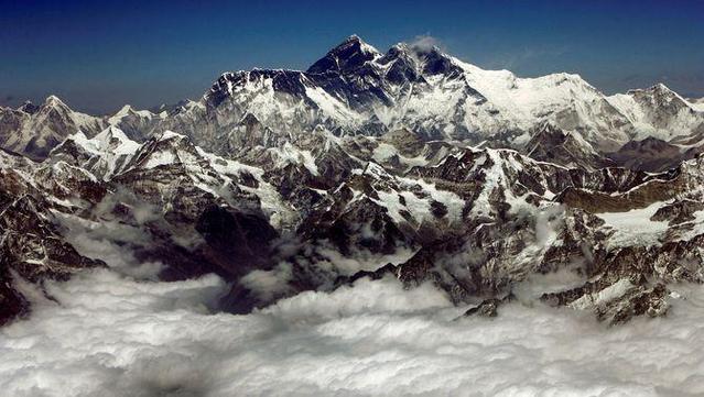 L'Everest ha crescut entre 15 i 50 metres d'altura en els darrers 89.000 anys (Reuters/Desmond Boylan)