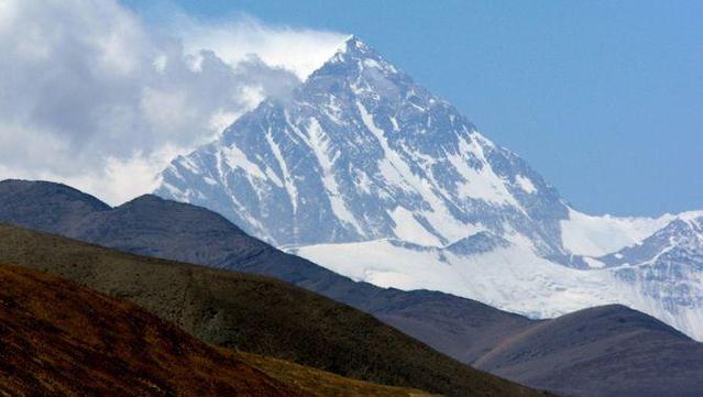 L'Everest és el cim més alt de la Terra, amb 8.849 metres d'altitud (Reuters/David Gray)