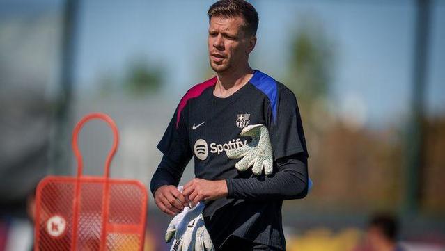 Szczesny li vol disputar la titularitat a Iñaki Peña (FCB)