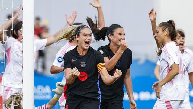 Alèxia celebra un dels gols al camp del Madrid CFF (FCB)