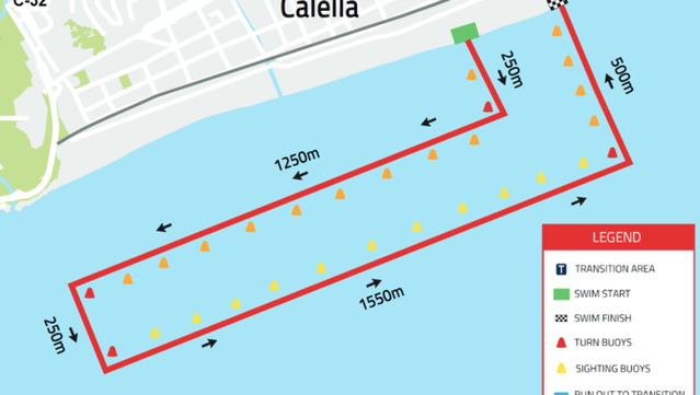 El tram de natació a la platja de Calella (Ironman)