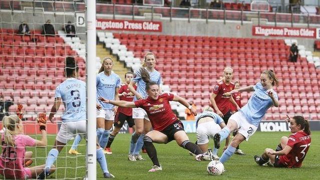 Keira Walsh en un derbi de Manchester l'any 2020 (Europa Press)