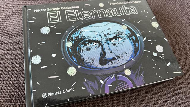 Picture of a copy of "El Eternauta" by Héctor Germán Oesterheld and Francisco Solano López, published in 2022