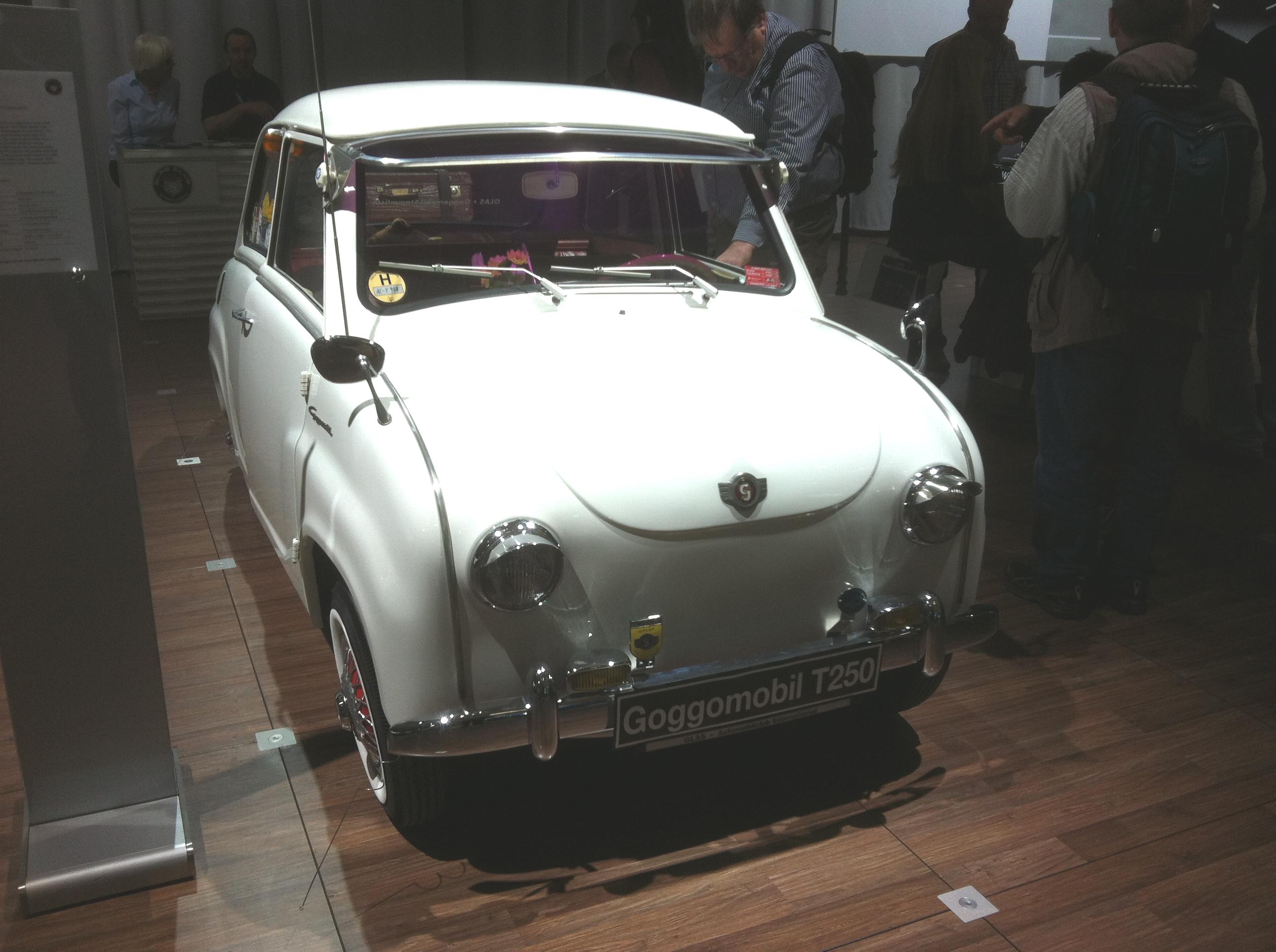 White Goggomobil T250 with windscreen visor, frontal view