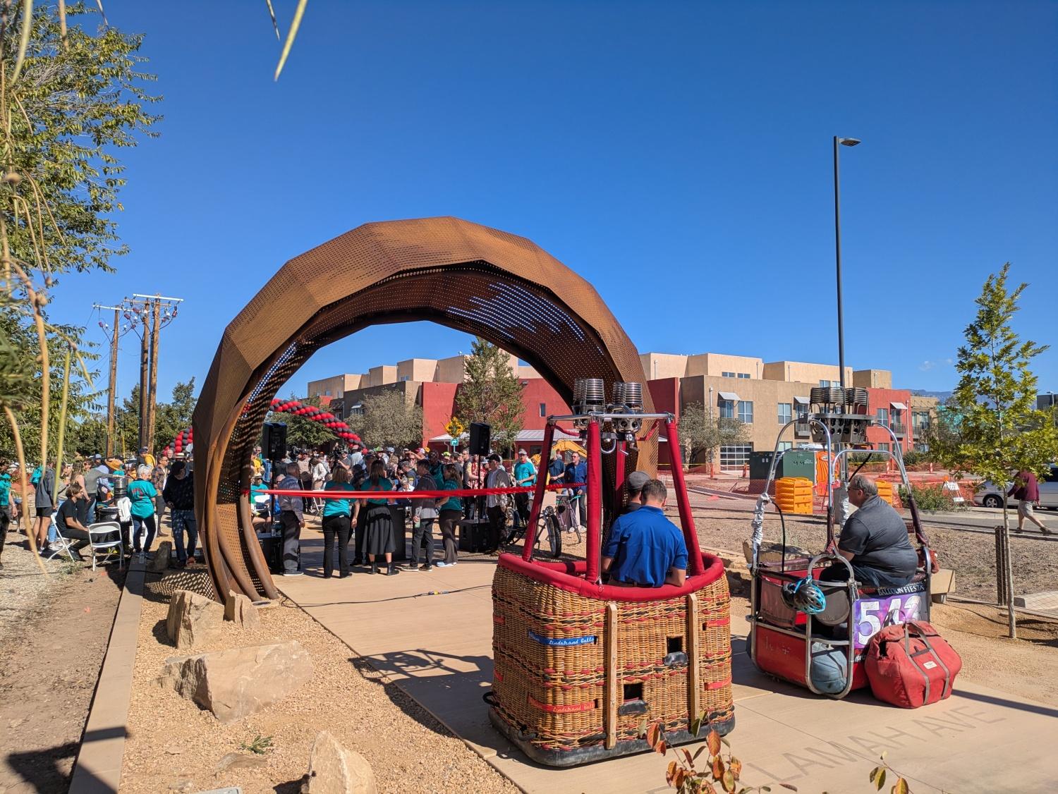 abq rail trail, arch/sculpture at north end of new segment