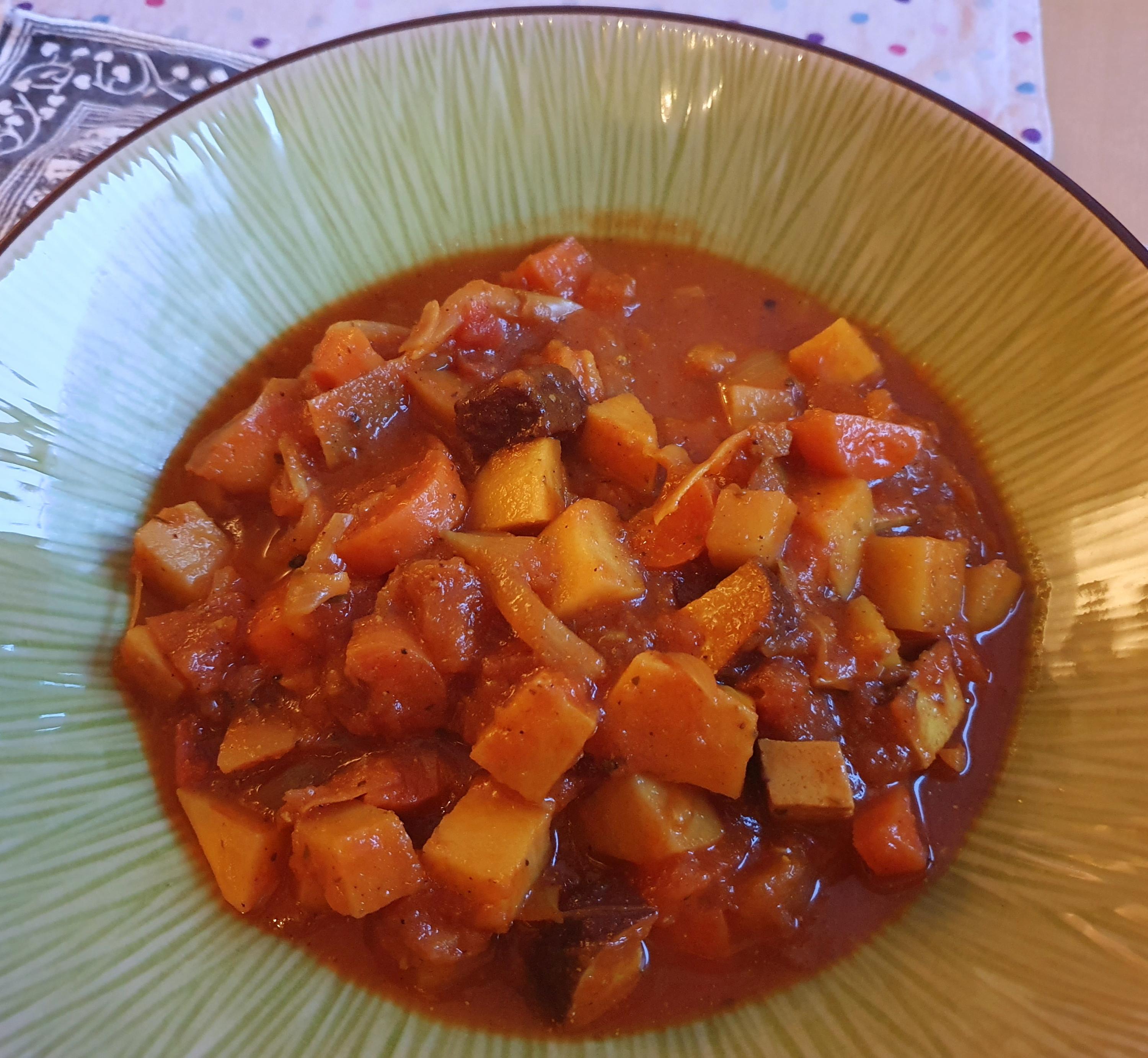 Das Curry im hellgrünen Schüssel