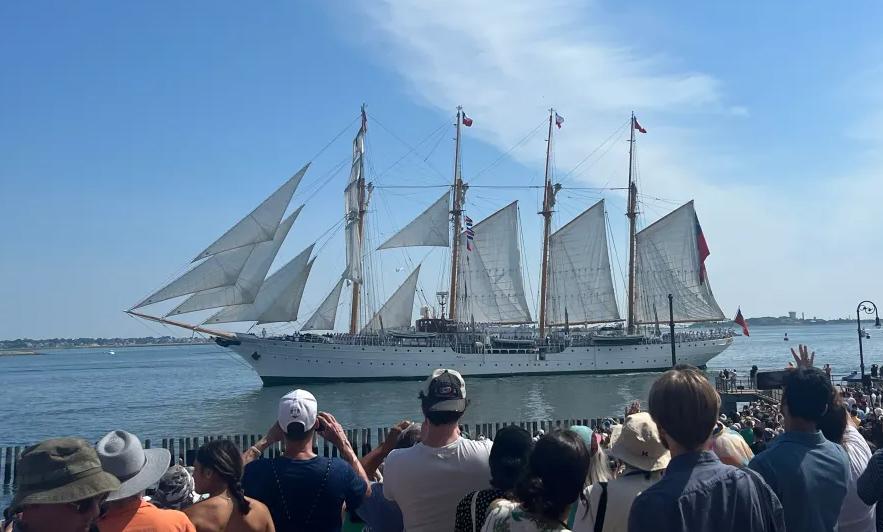 The Chilean ship Esmeralda rounds Castle Island