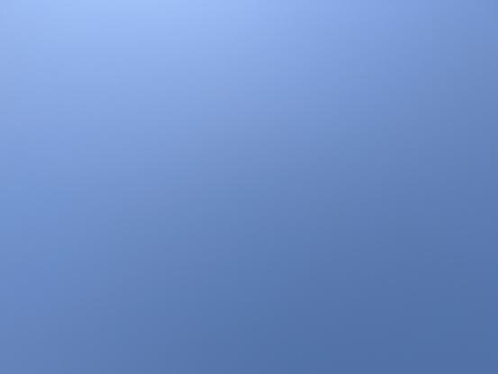 Ein blauer, wolkenloser Himmel. 